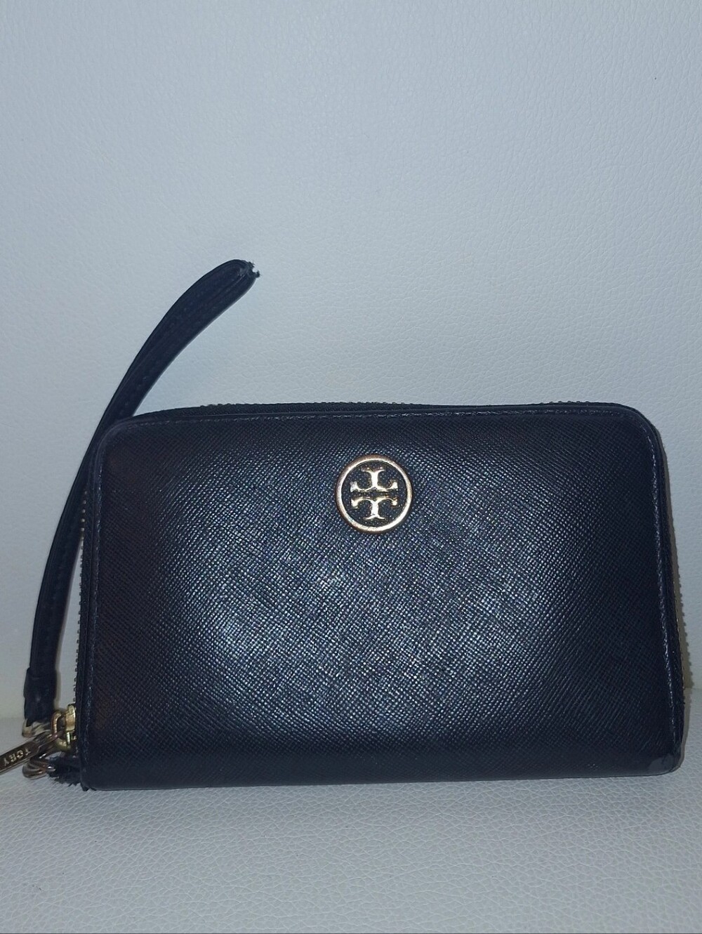 Tory Burch Black Leather Wrislet Clutch EUC